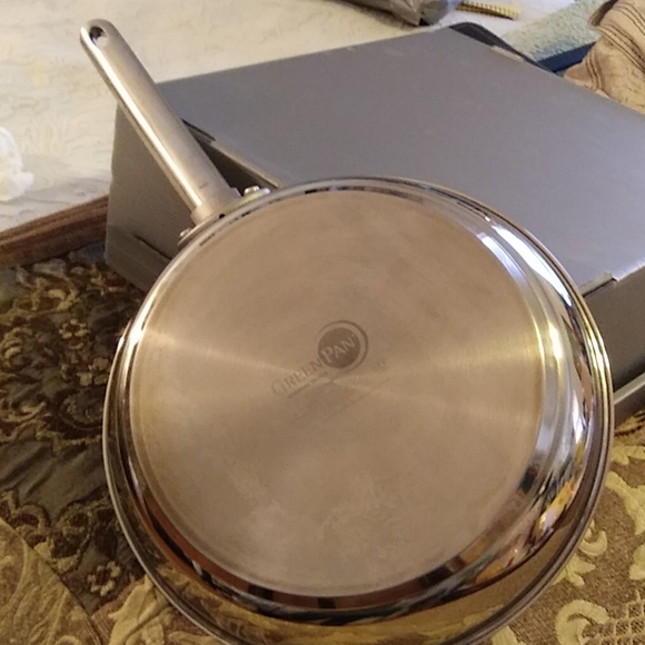 Todd English Green Pan & Cook Book - Picture 5 of 11